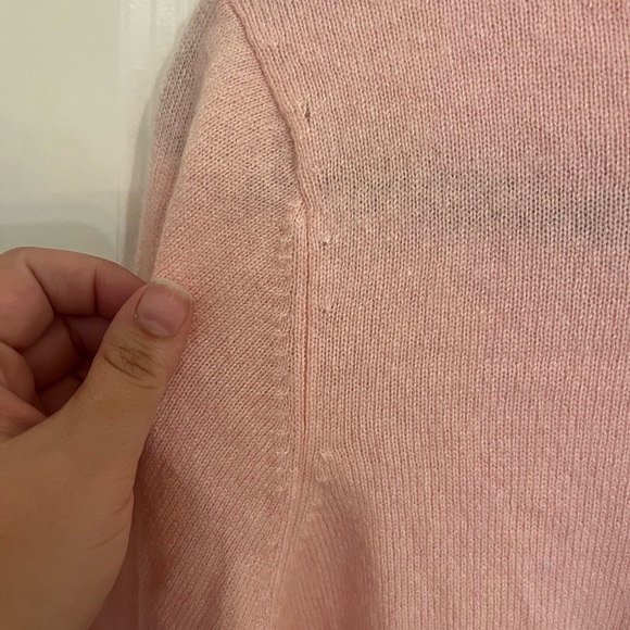 LL Bean Classic Cashmere Pink Sweater Size Large - Picture 6 of 10